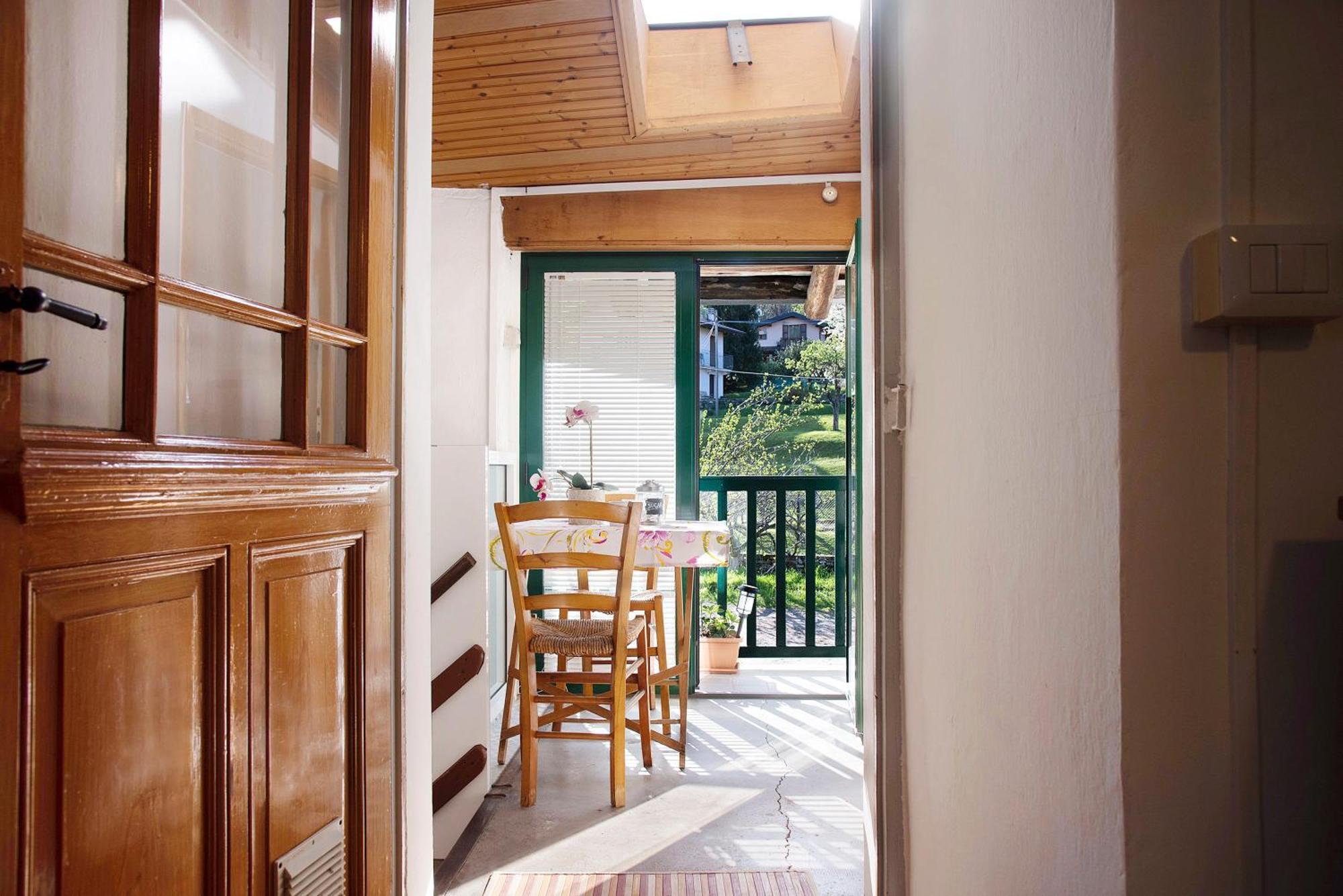 La Vecchia Torre Apartment Porto Valtravaglia Exterior photo